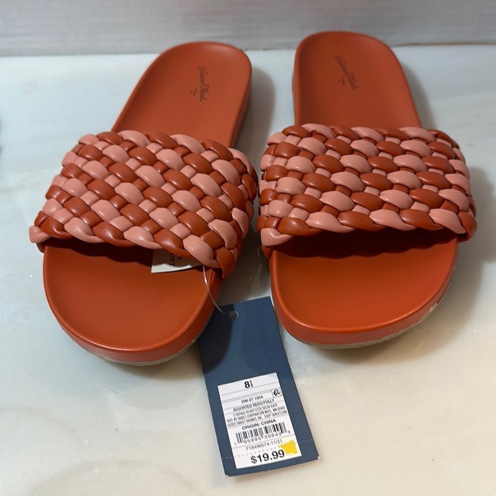 Orange target 🎯 sandals size 8 1/2